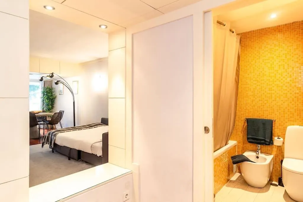 Ola Lisbon - Olaias Apartment